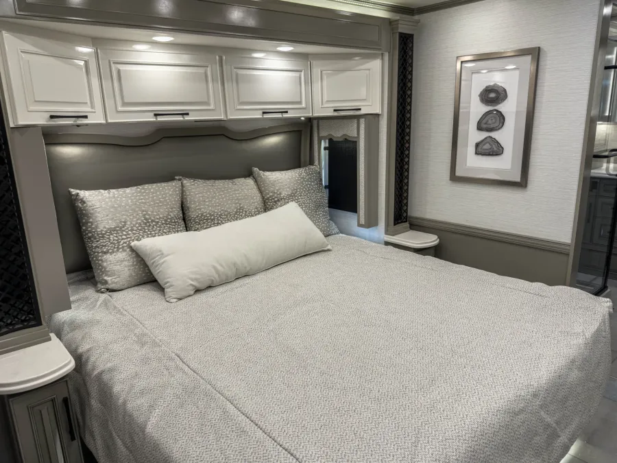 2027 Newmar London Aire 4569 | Photo 24 of 45