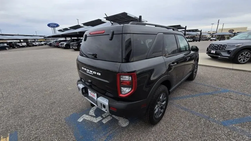 2025 Ford Bronco Sport | Photo 5 of 29