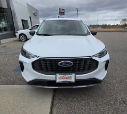 2026 Ford Escape | Thumbnail Photo 2 of 25