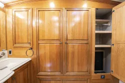 2020 Newmar Dutch Star 4369 | Thumbnail Photo 38 of 55