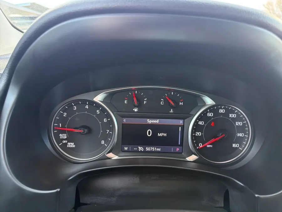 2024 GMC Terrain SLT | Photo 21 of 22