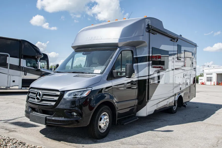 2026 Tiffin Wayfarer 25XLW | Photo 8 of 16