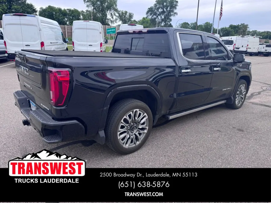 2023 GMC Sierra 1500 Denali Ultimate | Photo 4 of 18