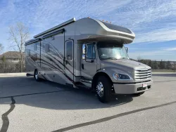 2026 Renegade Valencia 39BB | Thumbnail Photo 8 of 21