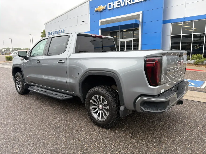 2023 GMC Sierra 1500 AT4 | Photo 2 of 20