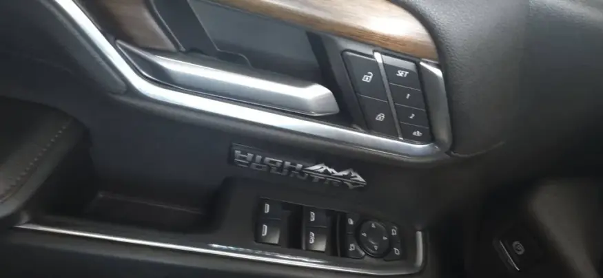 2025 Chevrolet Silverado 1500 | Photo 14 of 35