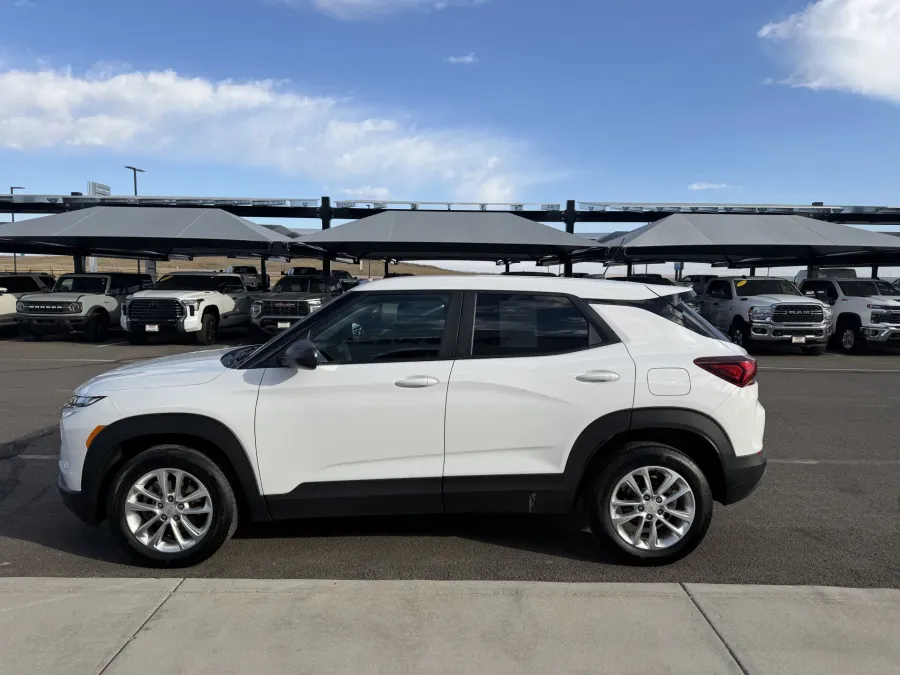 2024 Chevrolet Trailblazer LS | Photo 4 of 16