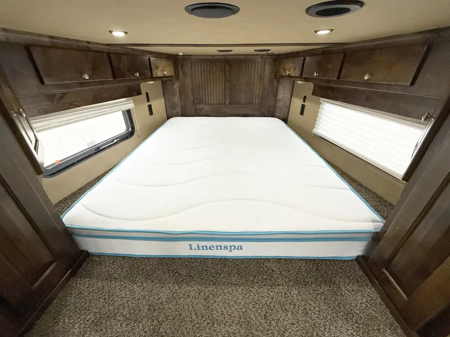 2022 Logan Coach Ultimate Sports Hauler | Photo 5 of 25