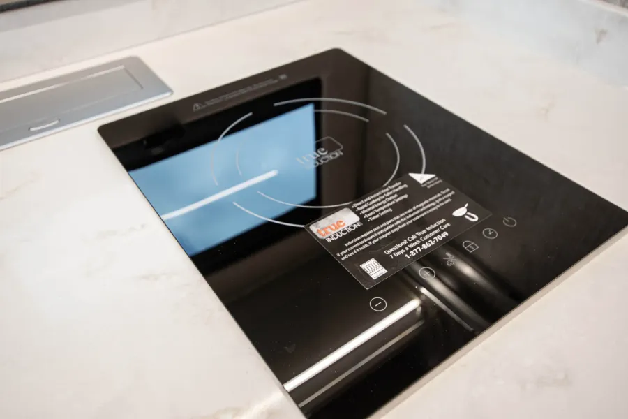 2026 Tiffin Wayfarer 25XLW | Photo 14 of 20