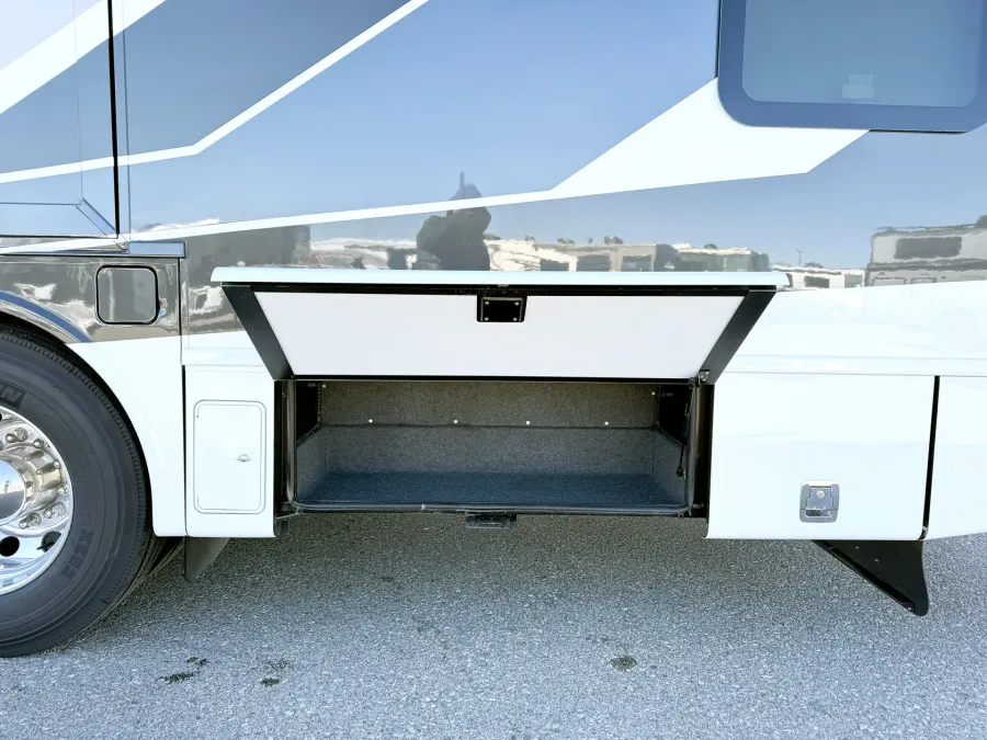 2026 Newmar Canyon Star 3947 | Photo 31 of 33