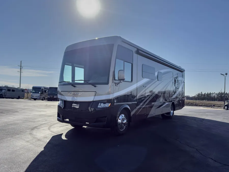 2023 Newmar Bay Star 3408 | Photo 5 of 38