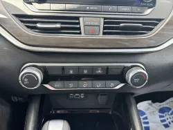 2023 Nissan Altima 2.5 SV | Thumbnail Photo 16 of 19