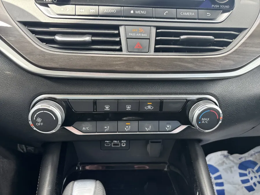 2023 Nissan Altima 2.5 SV | Photo 16 of 19