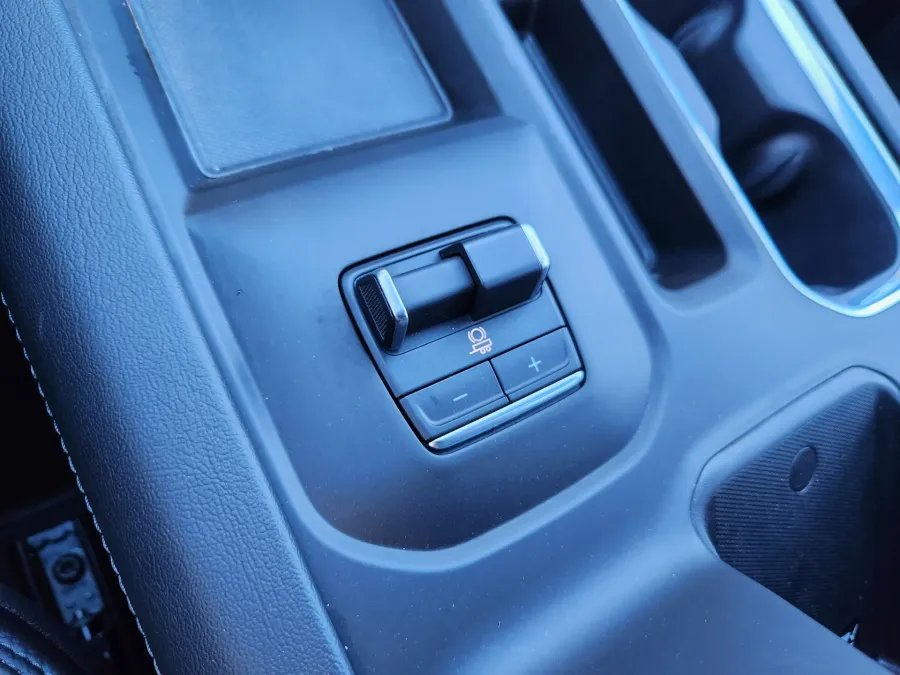 2024 GMC Sierra 2500HD Denali | Photo 27 of 31