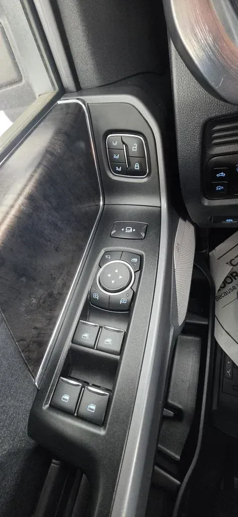 2025 Ford F-250 | Photo 15 of 35