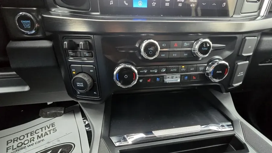 2026 Ford Super Duty F-250 | Photo 26 of 35