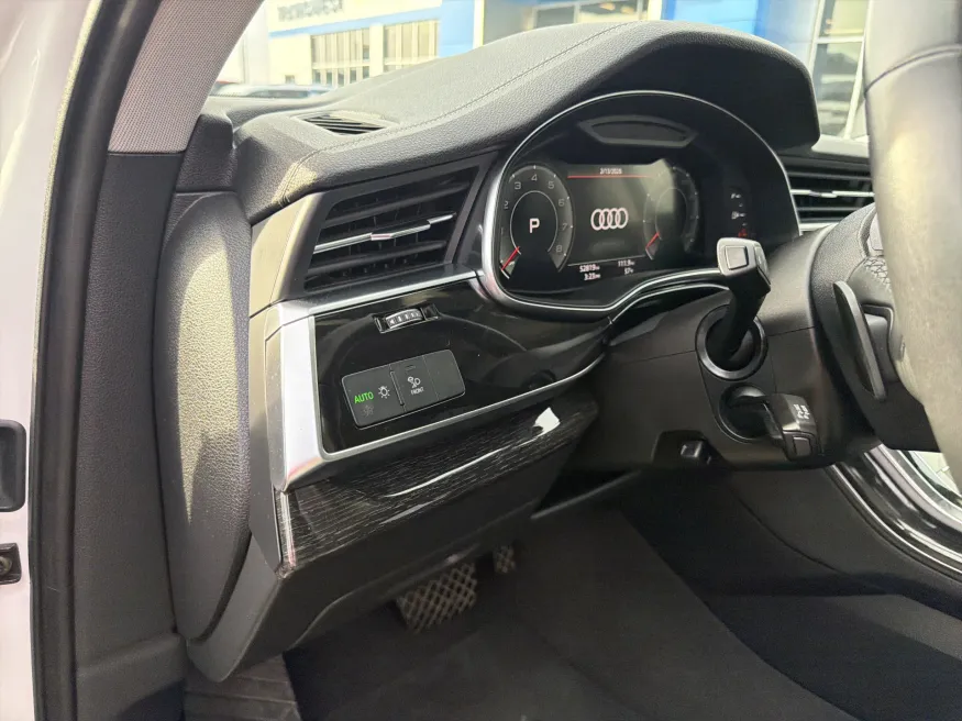 2023 Audi Q7 Premium Plus | Photo 15 of 23
