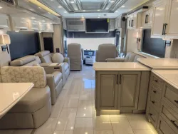 2027 Newmar London Aire 4569 | Thumbnail Photo 10 of 45