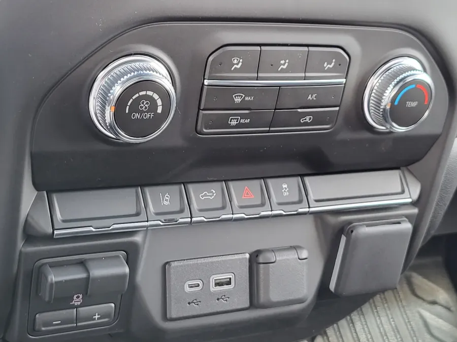 2026 GMC Sierra 2500HD Pro | Photo 16 of 24