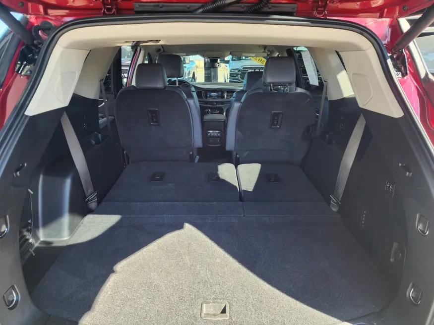 2021 Buick Enclave Premium | Photo 16 of 29