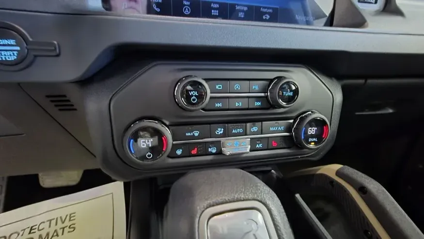 2026 Ford Bronco | Photo 19 of 28