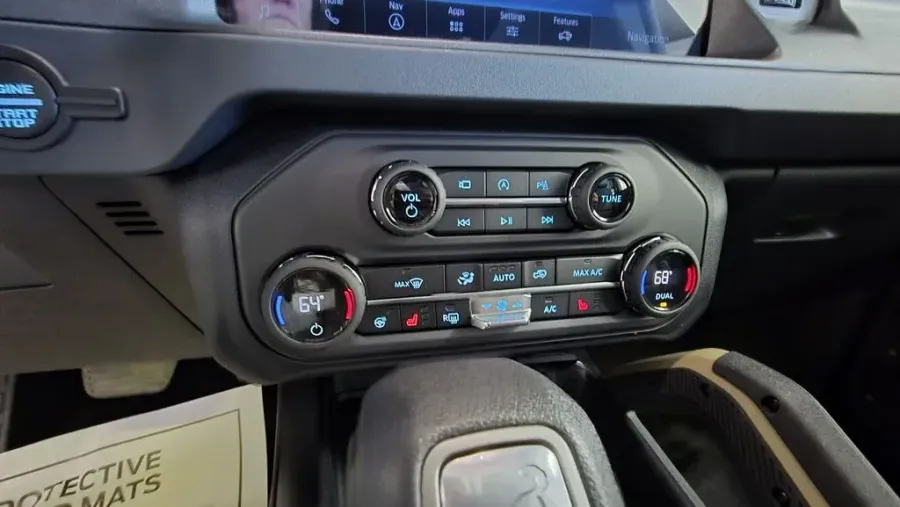 2026 Ford Bronco | Photo 19 of 28