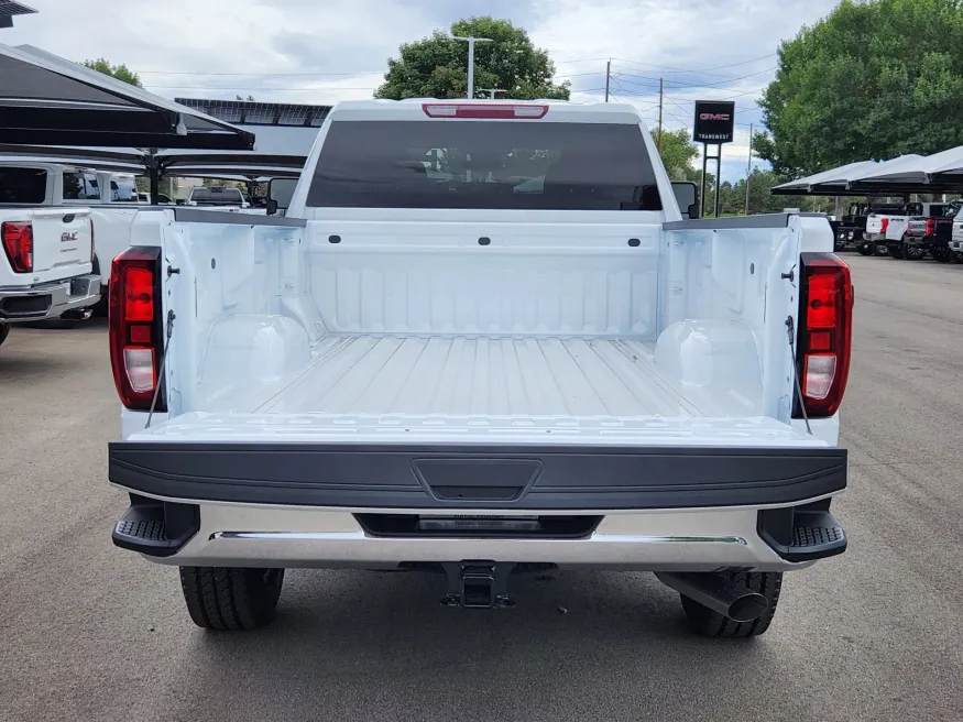 2026 GMC Sierra 2500HD Pro | Photo 16 of 29