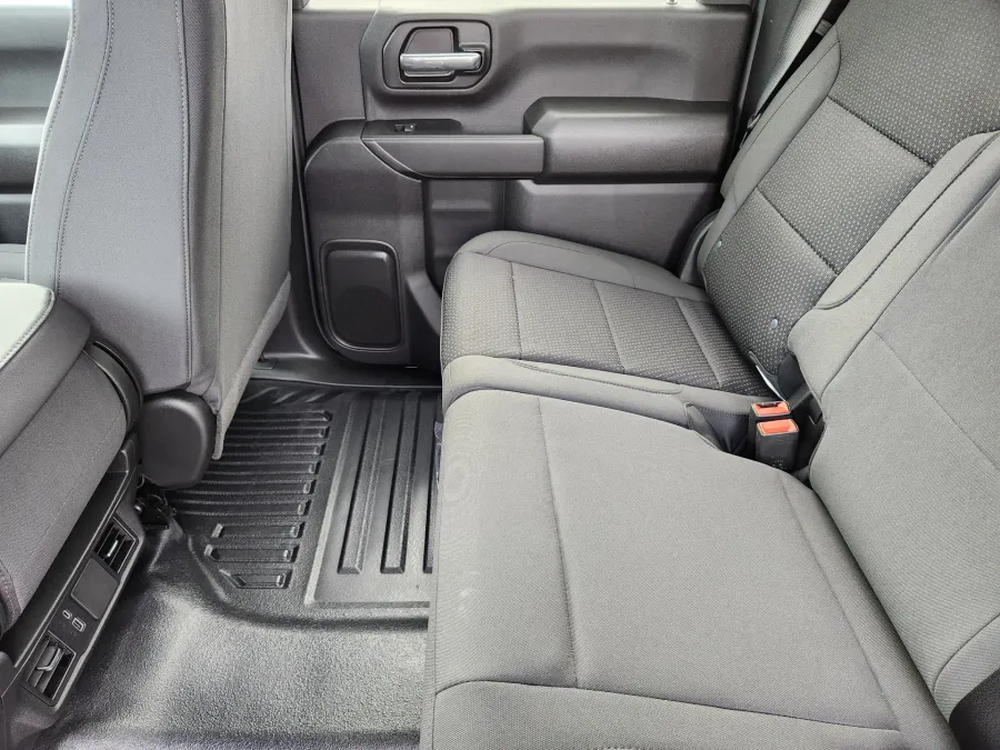 2026 GMC Sierra 2500HD Pro | Photo 20 of 23