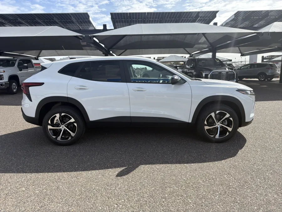 2026 Chevrolet Trax 1RS | Photo 5 of 19