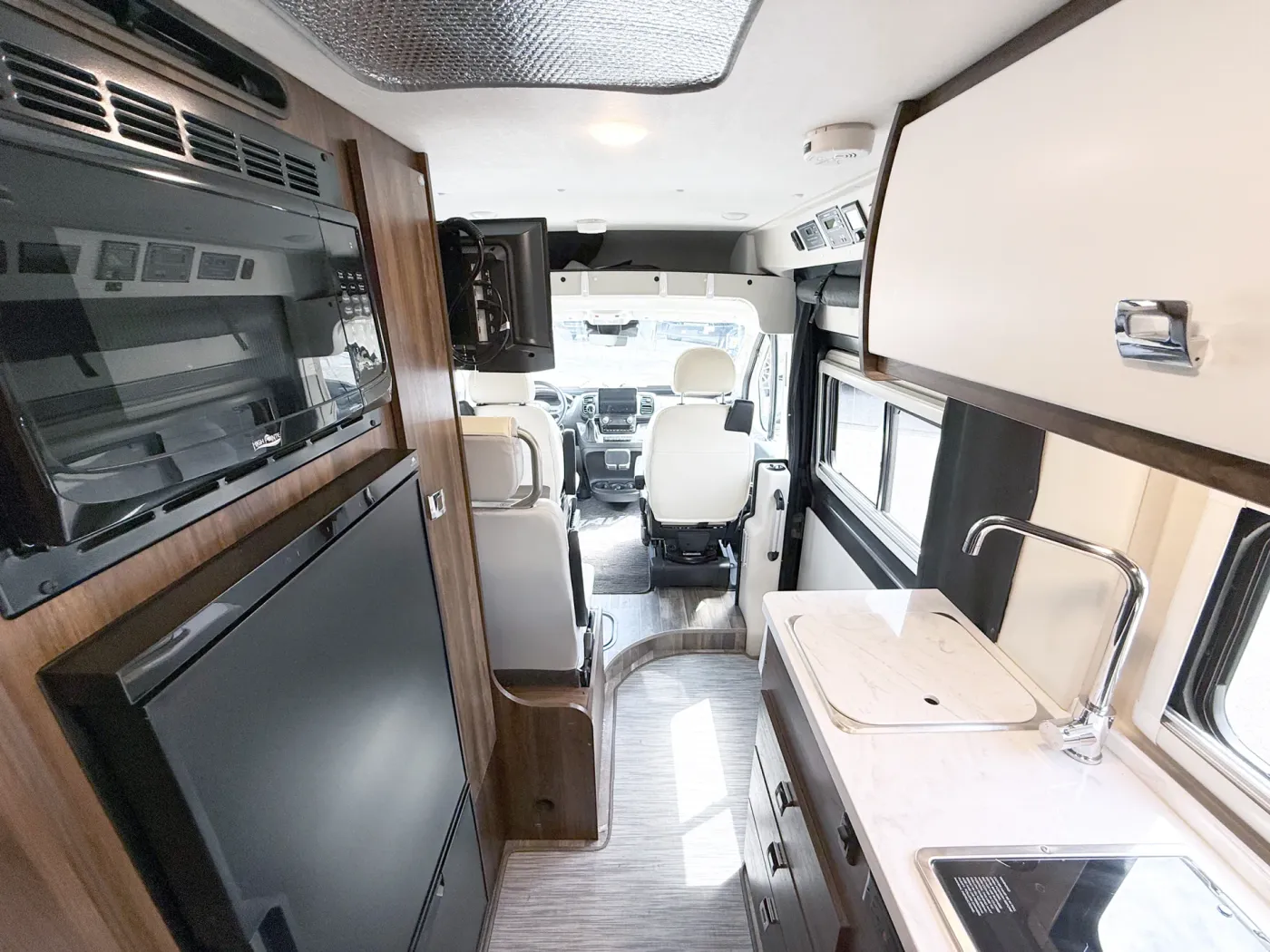 2023 Winnebago Travato 59G | Photo 5 of 18