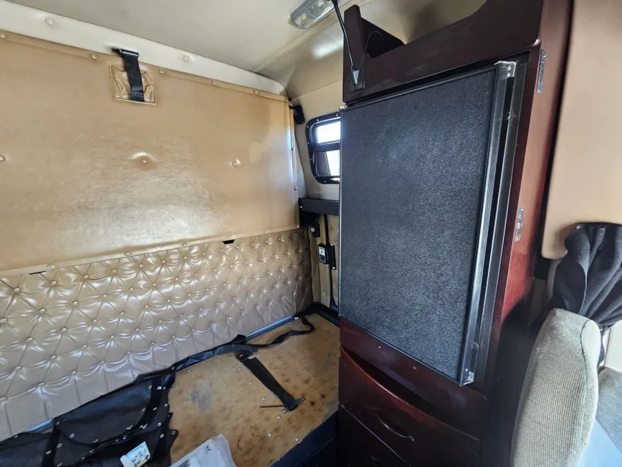 2022 Western Star 5700XE | Photo 11 of 23