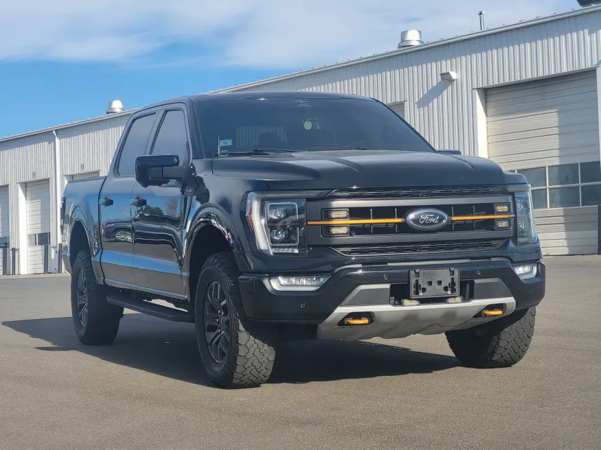2023 Ford F-150 XL | Photo 2 of 26