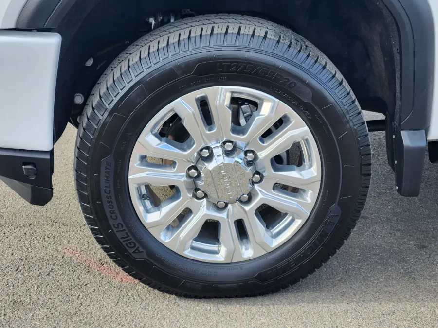 2022 GMC Sierra 2500HD Denali | Photo 5 of 21