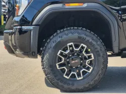 2026 GMC Sierra 2500HD AT4X | Thumbnail Photo 8 of 25