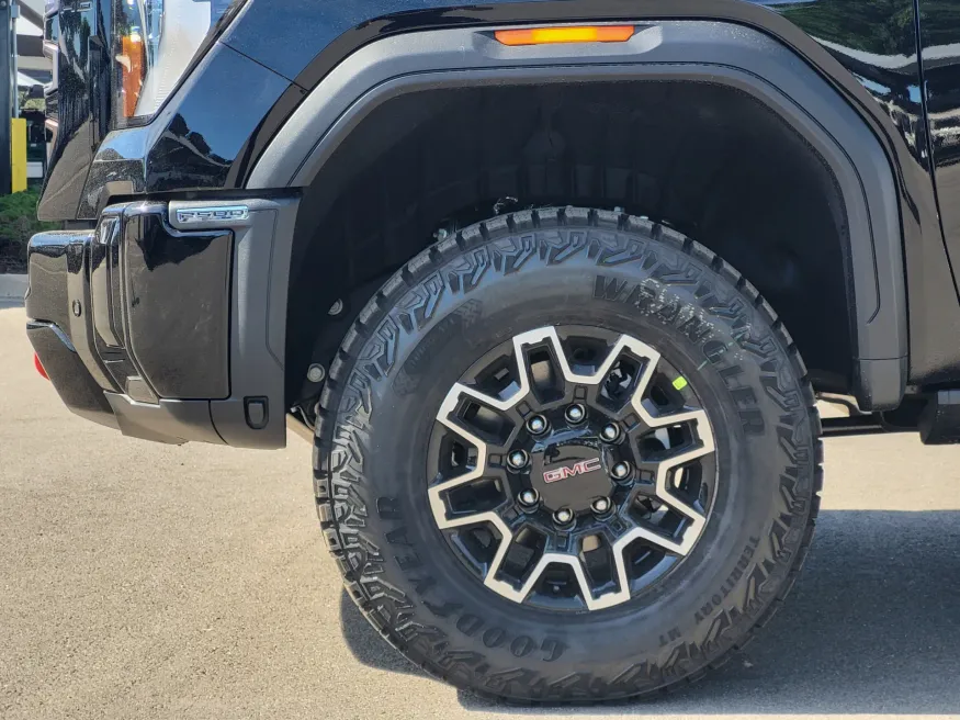 2026 GMC Sierra 2500HD AT4X | Photo 8 of 25