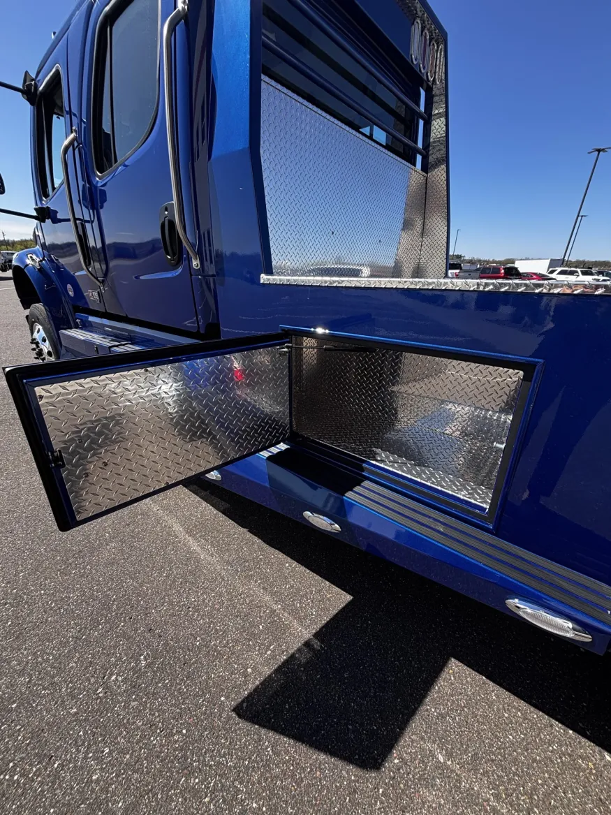 2025 Freightliner M2 106 Summit Hauler | Photo 21 of 27