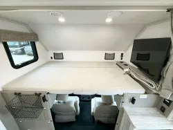 2024 Dynamax Isata 28SS | Thumbnail Photo 7 of 24