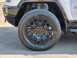 2026 GMC HUMMER EV SUV 2X | Thumbnail Photo 21 of 30