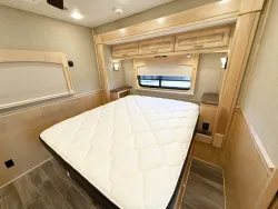 2019 Renegade Classic 3200AM | Thumbnail Photo 16 of 28