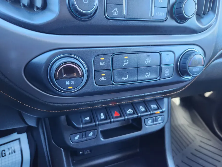 2022 GMC Canyon 4WD AT4 w/Leather | Photo 28 of 31