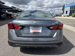 2023 Nissan Altima 2.5 SV | Thumbnail Photo 3 of 19