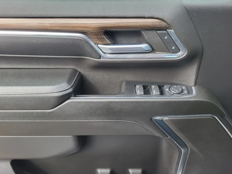 2024 Chevrolet Silverado 2500HD LT | Photo 19 of 25