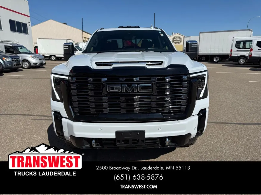 2026 GMC Sierra 3500HD Denali Ultimate | Photo 19 of 22