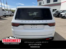 2023 Jeep Wagoneer L Series III | Thumbnail Photo 15 of 23