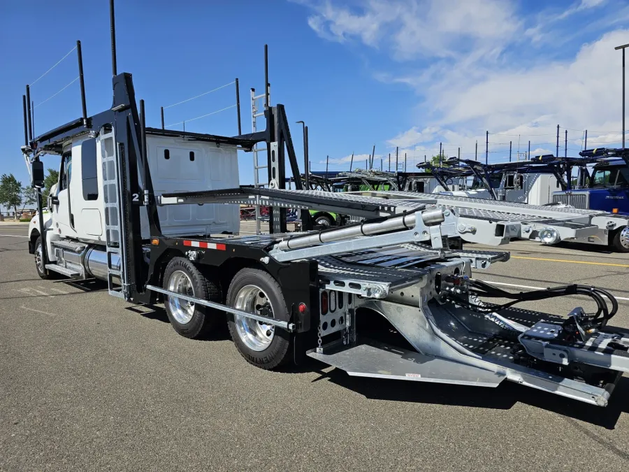 2025 Western Star 49X | Photo 6 of 41