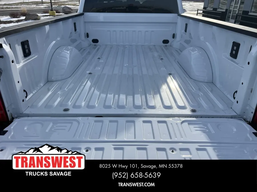 2024 Ford F-350 | Photo 11 of 16