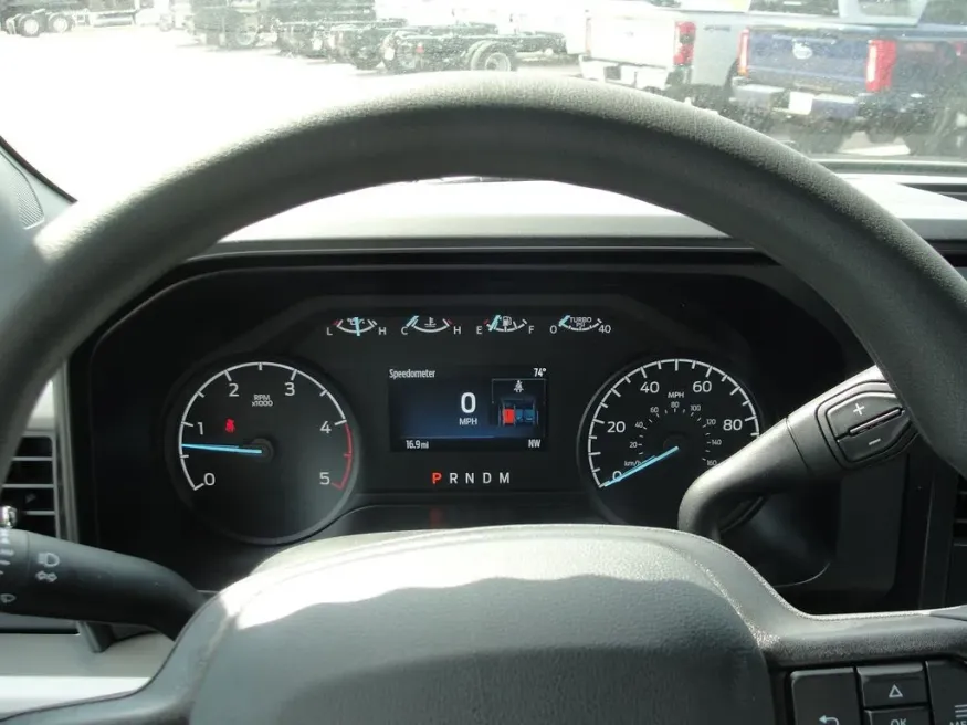 2026 Ford Super Duty F-550 | Photo 20 of 22