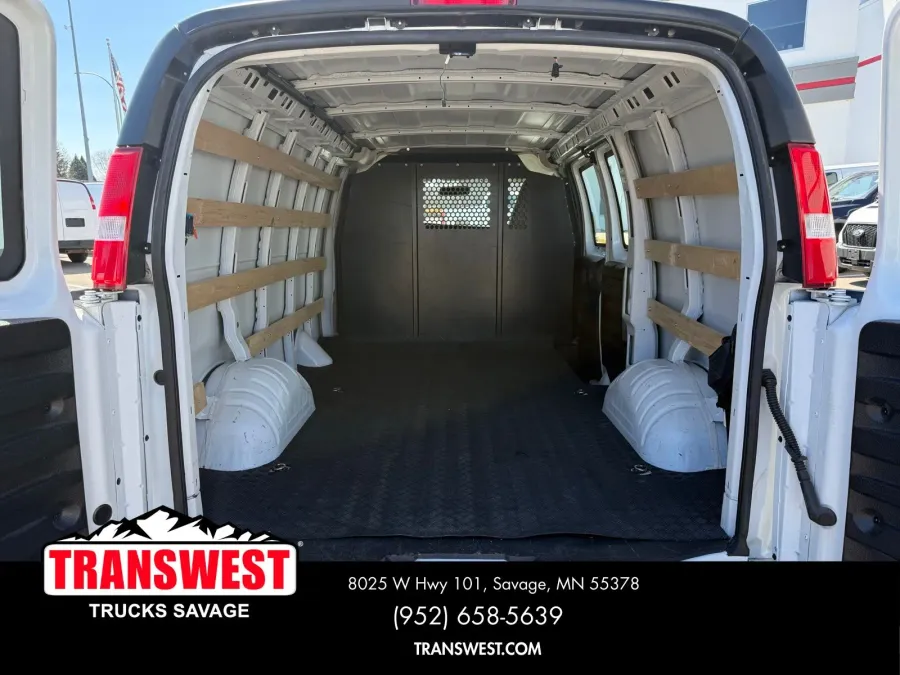 2024 GMC Savana 2500 Work Van | Photo 11 of 20