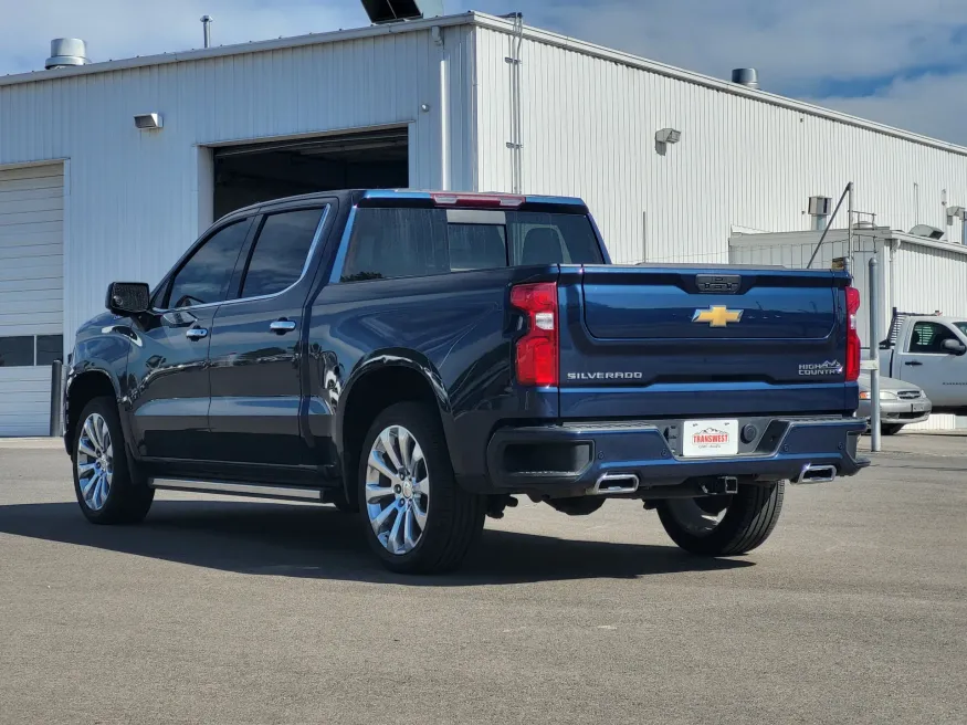 2022 Chevrolet Silverado 1500 LTD | Photo 4 of 25