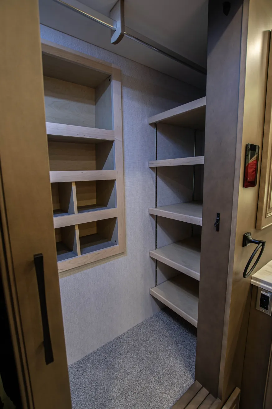 2026 Newmar London Aire 4551 | Photo 32 of 47